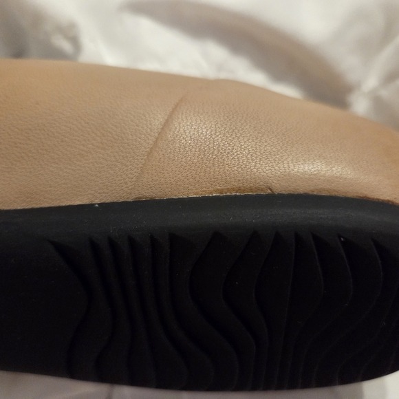 SoftWalk Tan Leather Flats with Cushioned Footbed - Picture 11 of 13